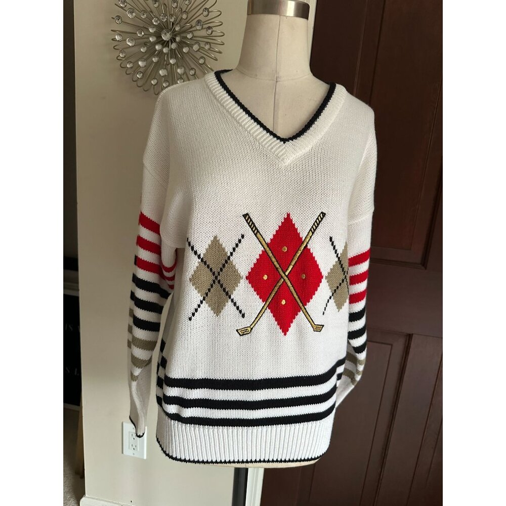 Vintage QUANTUM v neck sweater with golf theme Medium
